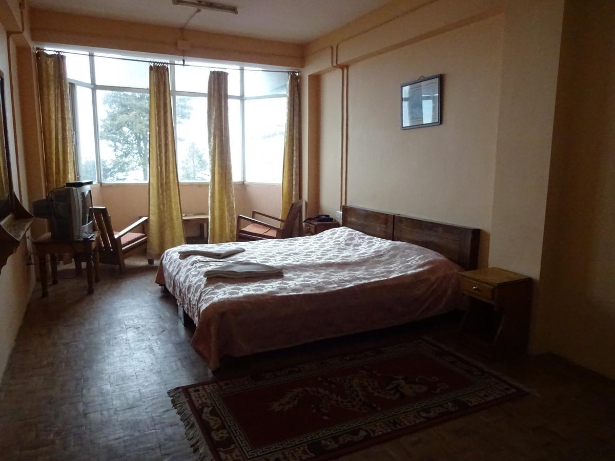 Old - Main Bellevue Heritage Hotel 다르질링 외부 사진